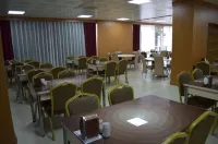 Quars Garden Hotel - breakfast