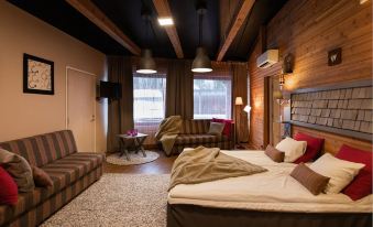 Santa's Hotel Aurora & Igloos