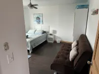 Deckhand's Quarters @The Boat Shop overlooking Paradise Bay