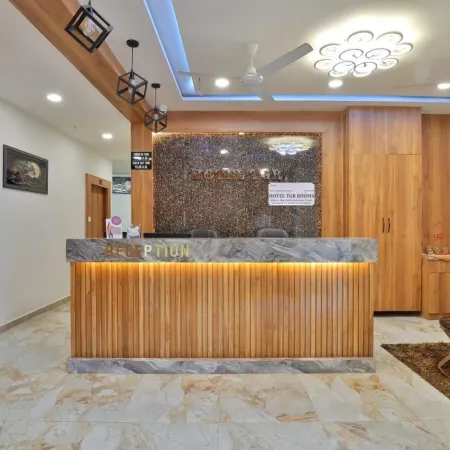 Hotel Tgr Rooms Отели в г. Банаскантха