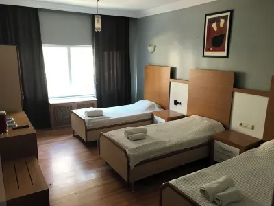 Mola Otel Отели рядом с достопримечательностью «Balikesir Girls Dormitory Demiraslan»