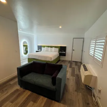 Hotel Rudra - Hollywood Hotels near Guinness Museum