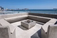 크리스탈 베이 아파트먼트