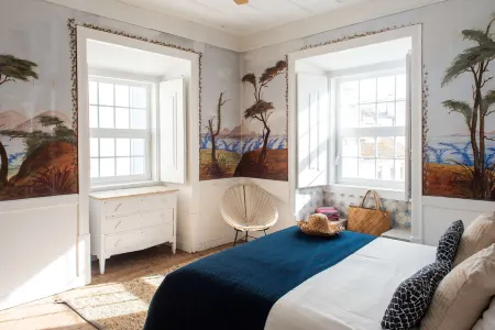 Central Ericeira Apartment with Lift Отели рядом с достопримечательностью «Ermida de São Sebastião»