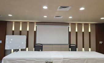 Club Azzurro Resort - Nalsarovar