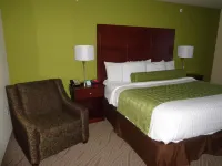 Cobblestone Inn & Suites - Marquette