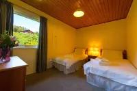 Kestrel Lodge with Mountain View Free Wifi - 3-Star