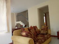 Private Home 4 Bedrooms 4.5 Bathrooms Hotels in 