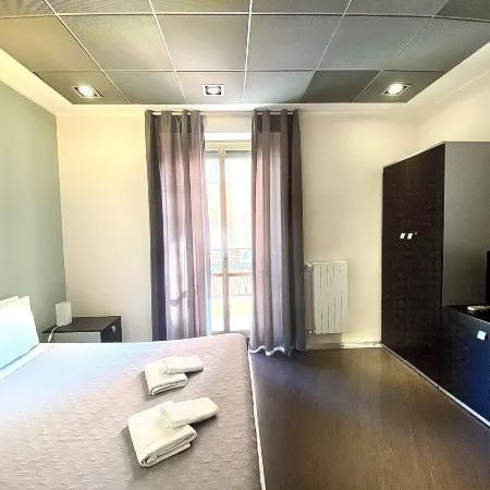 Gemini Guest House Отели рядом с достопримечательностью «Станция метро Cipro»