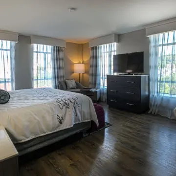 Hotel Indigo BIRMINGHAM FIVE POINTS S - UAB by IHG Отели рядом с достопримечательностью «Университет Алабама в Бирмингеме»