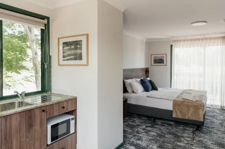 Wallaby Hotel