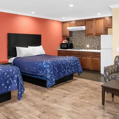 สแกนเดีย โมเทล โรงแรมใกล้Carlsbad Village