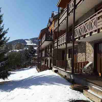 VVF Résidence Les Angles Pyrénées Hotel Exterior