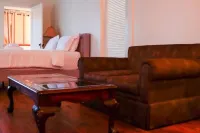 Spacious Corporate Lodging in Downtown Lafayette - Balkon