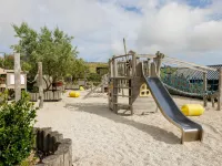Modern Retreat by the Dunes