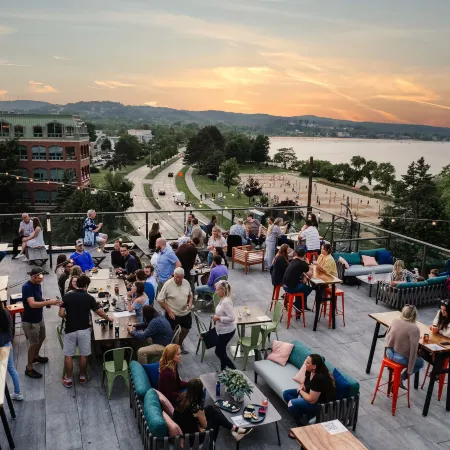 Hotel Indigo TRAVERSE CITY by IHG