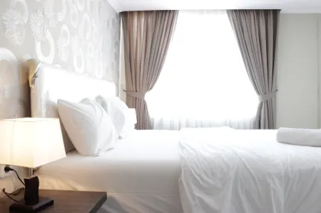 Spacious Studio Room at the Jarrdin Cihampelas Apartment