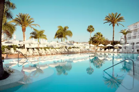 Sunprime Atlantic View Suite & Spa