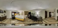 Clarion Pointe Lake Jackson - Clute - Wifi
