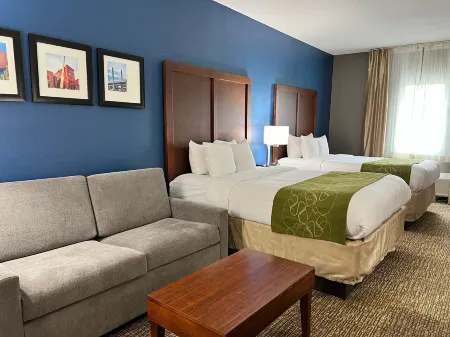 Comfort Suites Louisville East Отели в г. Джефферсонтаун