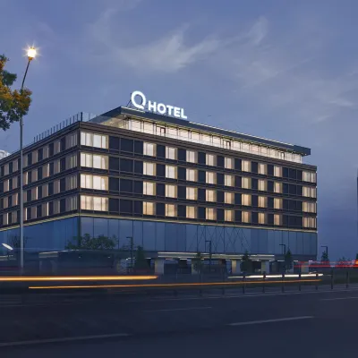 Q Hotel Plus Wrocław Bielany Hotels near Southern Park