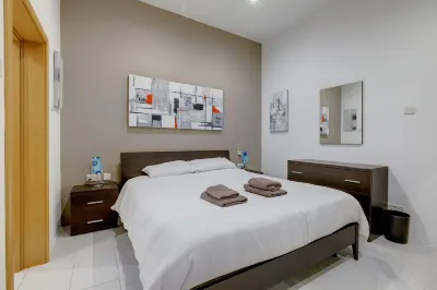 Modern 1Br Maisonette Steps from the Promenade Hotels in Msida