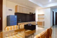 3Br Luxurious and Elegant Apartment at Grand Sungkono Lagoon