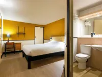 Greet Hotel Villeneuve La Garenne Hotels in Villeneuve-la-Garenne
