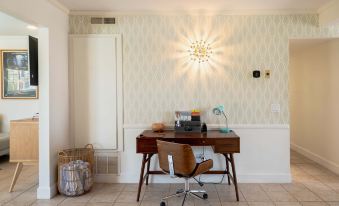 Relax at the 3BR Tranquil Oasis in Palm Springs