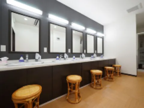 Wellcabin Tenjin - Male Only