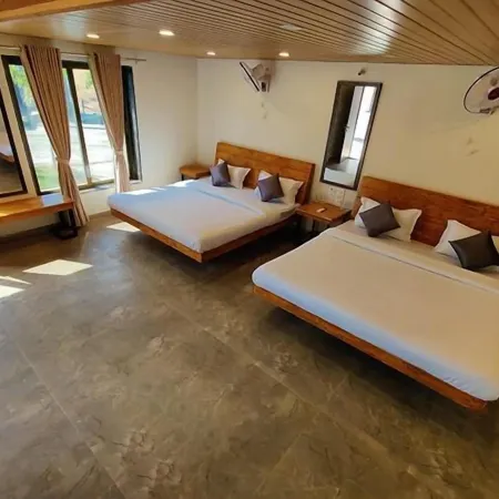 Shrubbery Palms Resort