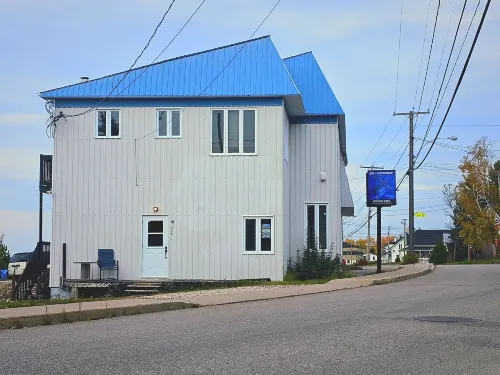 Gite Touristique Eaux Bons Vievents Hotel di Lac-Bouchette