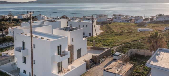 Afroessa Milos Hotels in Milos