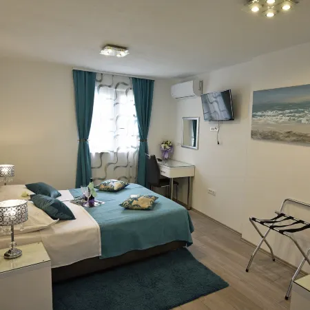 Kuzma Rooms and Apartments