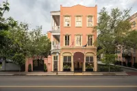 Meeting Street Inn