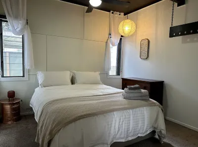 Inner City 2 Bedroom Apartment #1 Hotels near University of Southern Queensland Art Collection