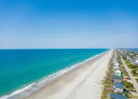 2BR oceanside duplex, steps from beach, dog friendly at no add't fee