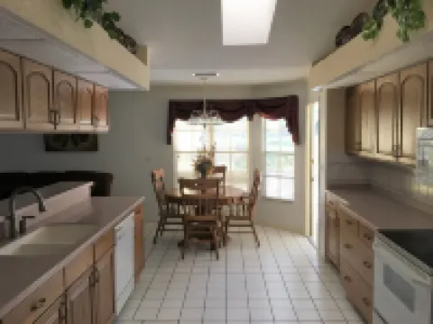 Beautiful Home With Heated Pool In A Nice Neighborhood
