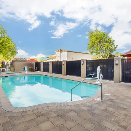 Best Western Plus Villa Del Lago Inn