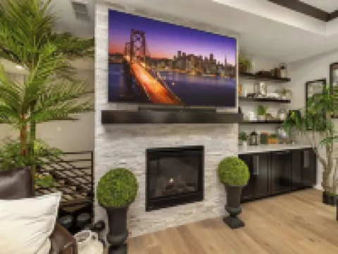 A Daybreak Stay Hotels in Waukee