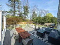 Spacious Saratoga 5BR Hot Tub Retreat