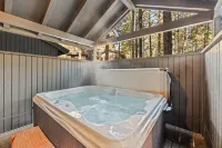 Sunriver Nostalgia - Walk to Sunriver Village, SHARC passes, HOT TUB