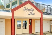 Heated Pool and Stunning Marina Views - Serene Lakefront Oasis