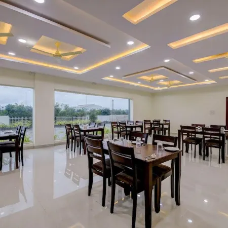 Hotel Royal Suites