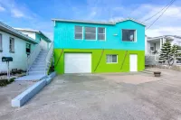 Pool and Game Room with Soaking Tub - Charming Beach Retreat