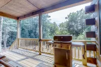 Dog-friendly cabin with covered porch, patio, firepit, fireplace, & grill