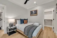 Rooftop Deck and Chic Interiors - Stunning Nashville Haven Hotels in Berry Hill