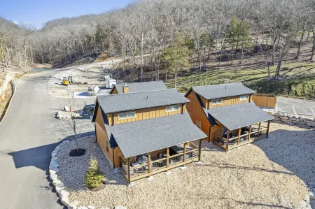 Water Views and Cozy Fireplace - Charming Nature Retreat