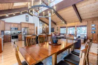 Private Hot Tub and Game Room - Spacious Mountain Retreat