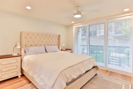 Panoramic Ocean Views and Coastal Luxury - Breathtaking Retreat